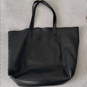 Cuyana Classic Black Leather Tote